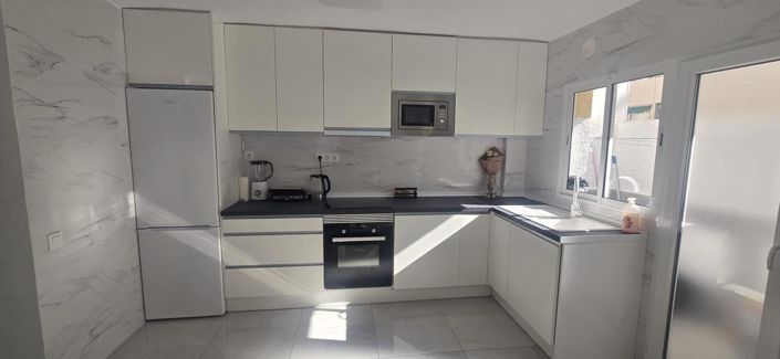 Image No.10-3 Bed House for sale