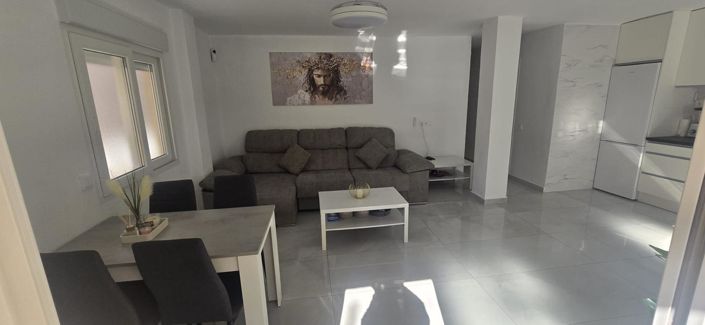 Image No.2-3 Bed House for sale