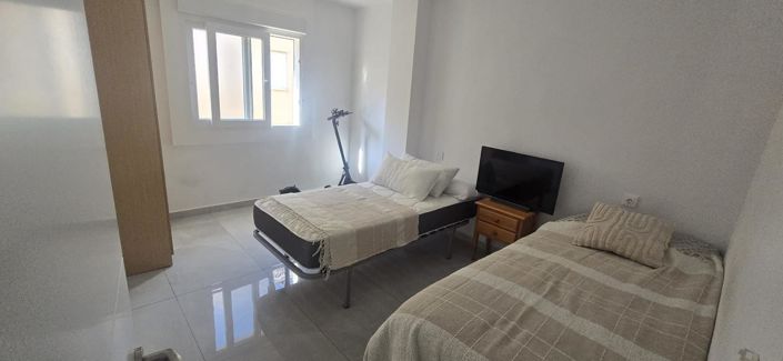 Image No.7-3 Bed House for sale