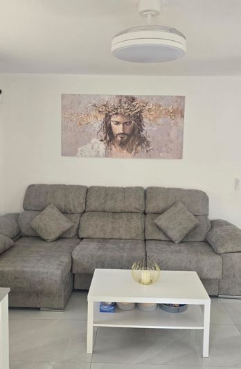 Image No.9-3 Bed House for sale