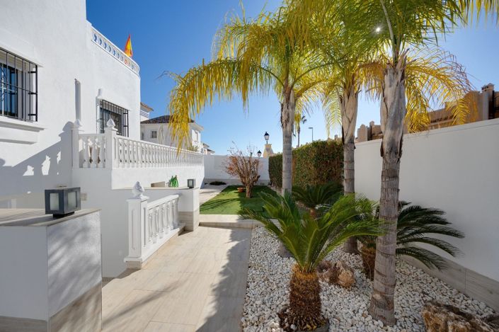 Image No.2-Maison de ville de 4 chambres à vendre à Orihuela Costa