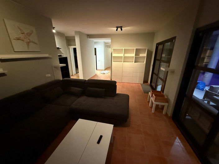 Image No.21-3 Bed House for sale