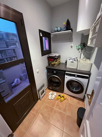 Image No.34-3 Bed House for sale