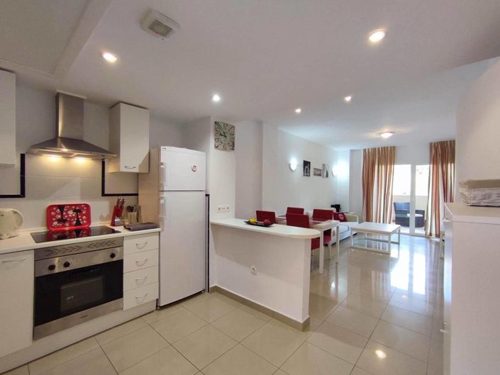 Image No.10-2 Bed House for sale