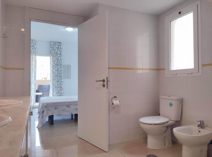 Image No.21-2 Bed House for sale