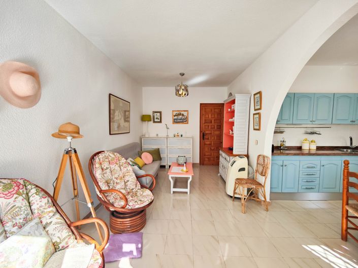 Image No.16-2 Bed Townhouse for sale
