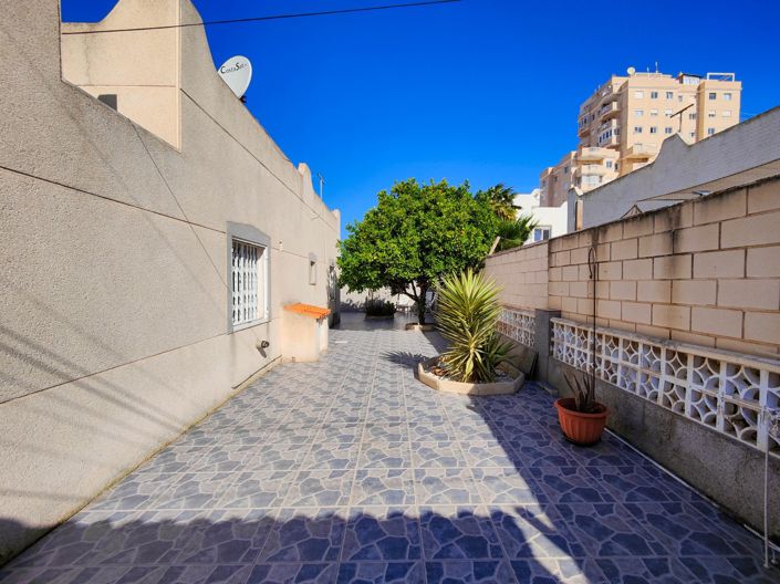 Image No.2-2 Bed Townhouse for sale