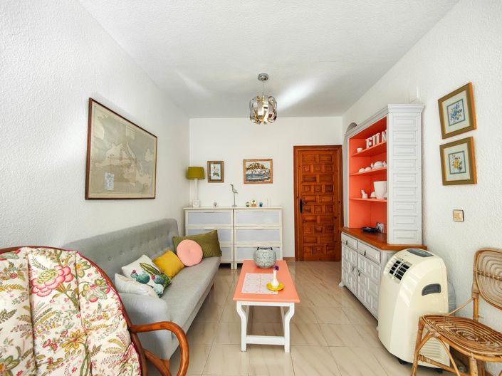 Image No.25-2 Bed Townhouse for sale