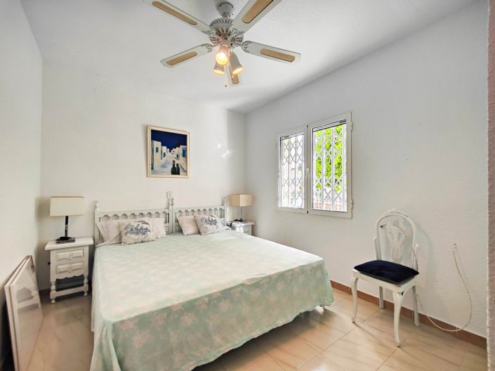 Image No.31-2 Bed Townhouse for sale