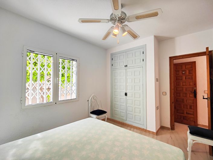 Image No.32-2 Bed Townhouse for sale