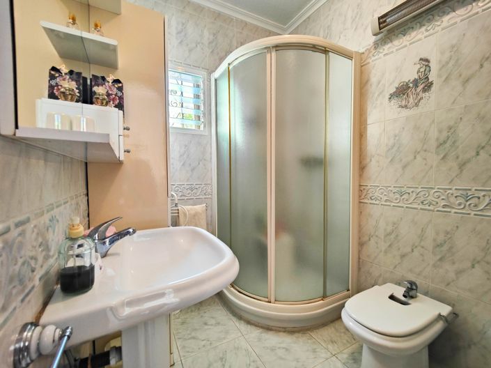 Image No.35-2 Bed Townhouse for sale
