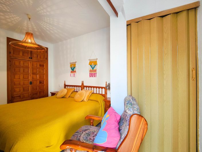 Image No.42-2 Bed Townhouse for sale