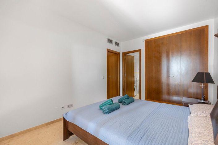Image No.25-2 Bed Apartment for sale