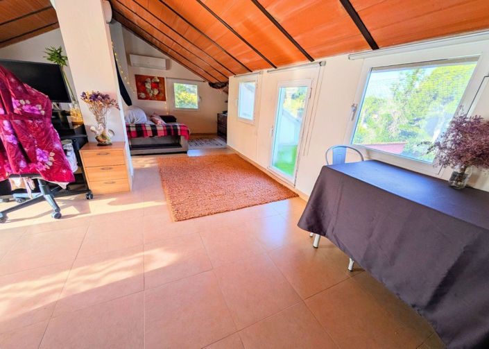 Image No.18-6 Bed House for sale