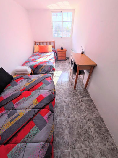 Image No.19-6 Bed House for sale