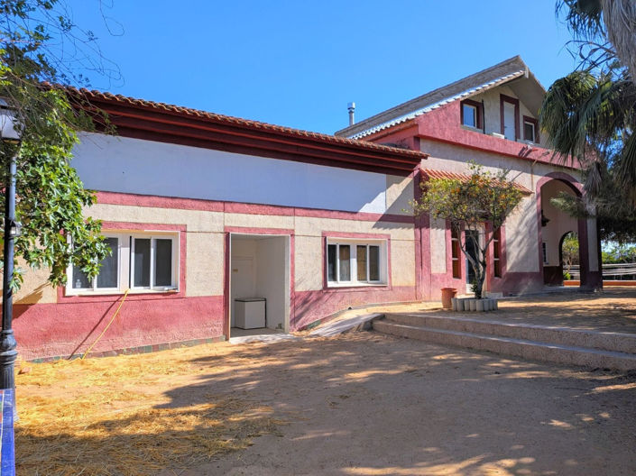 Image No.24-6 Bed House for sale