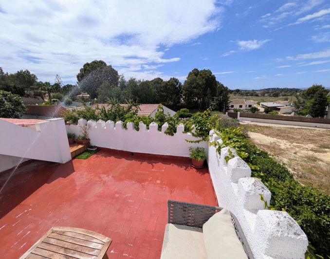 Image No.26-6 Bed House for sale