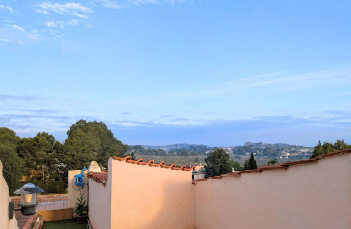 Image No.28-6 Bed House for sale