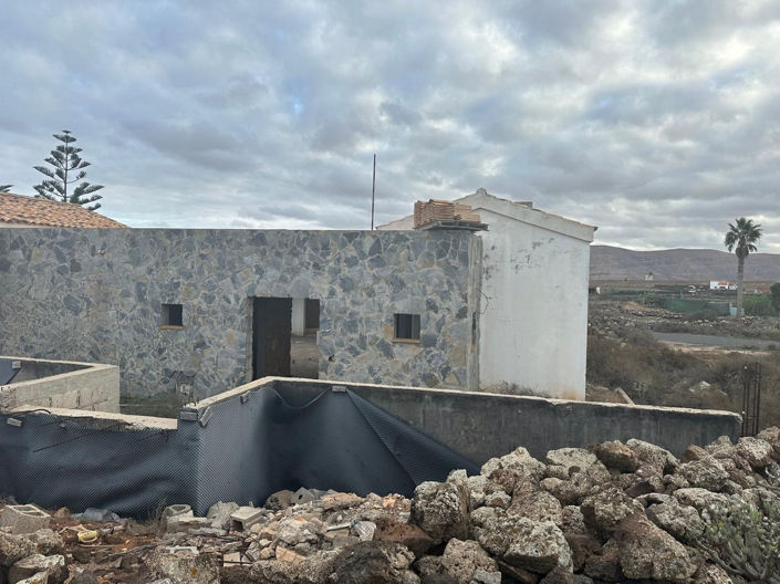 Image No.12-4 Bed House for sale