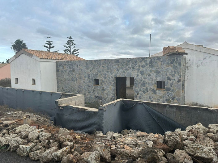Image No.6-4 Bed House for sale
