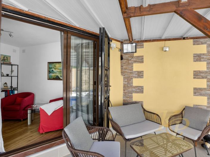 Image No.8-3 Bed Property for sale