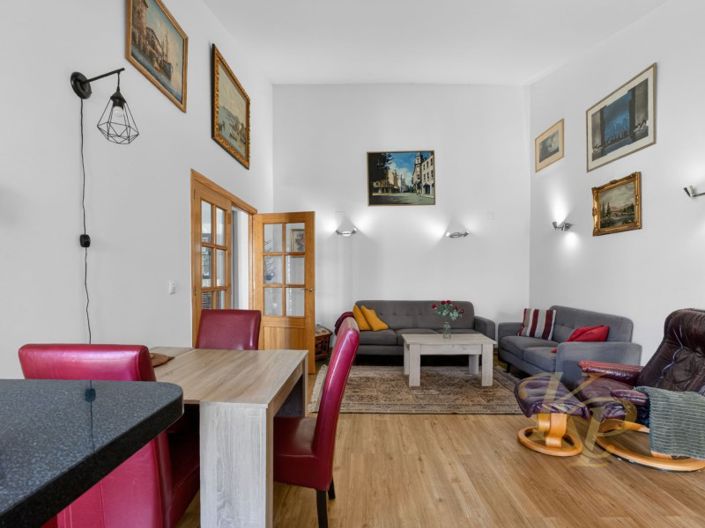 Image No.16-3 Bed Property for sale