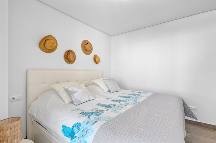 Image No.17-2 Bed Apartment for sale