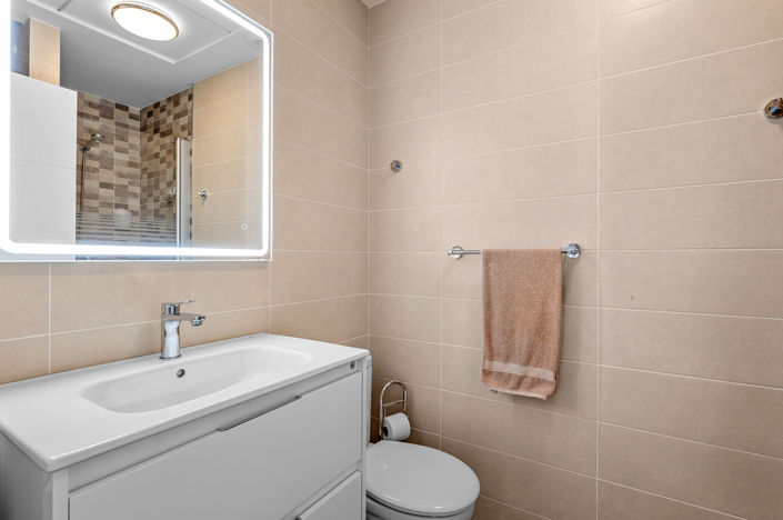 Image No.20-2 Bed Apartment for sale