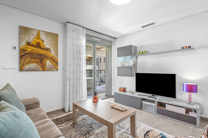 Image No.8-2 Bed Apartment for sale