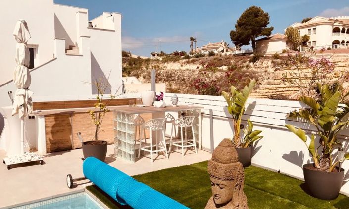 Image No.15-6 Bed Villa for sale