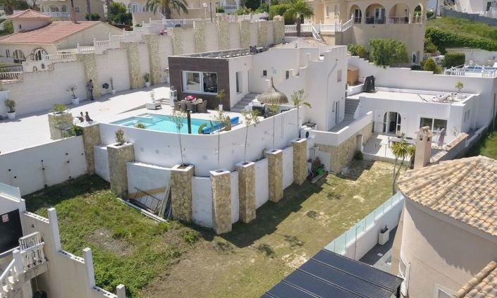 Image No.4-6 Bed Villa for sale