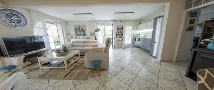 Image No.19-3 Bed Villa for sale