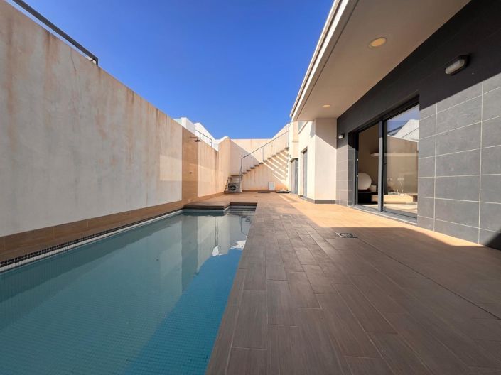 Image No.5-3 Bed Villa for sale