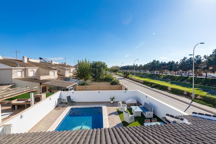 Image No.34-6 Bed Villa for sale