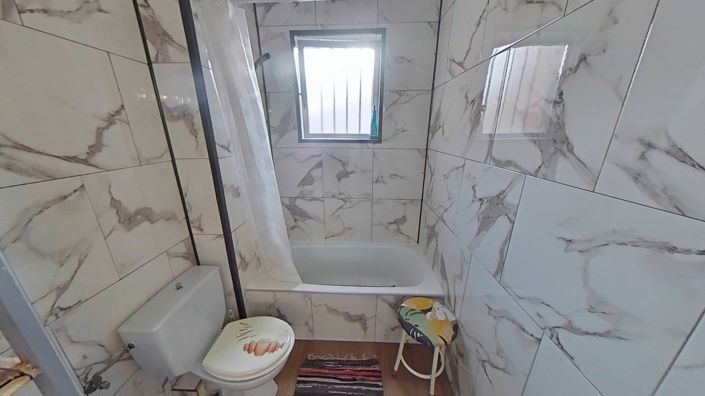 Image No.15-3 Bed Apartment for sale