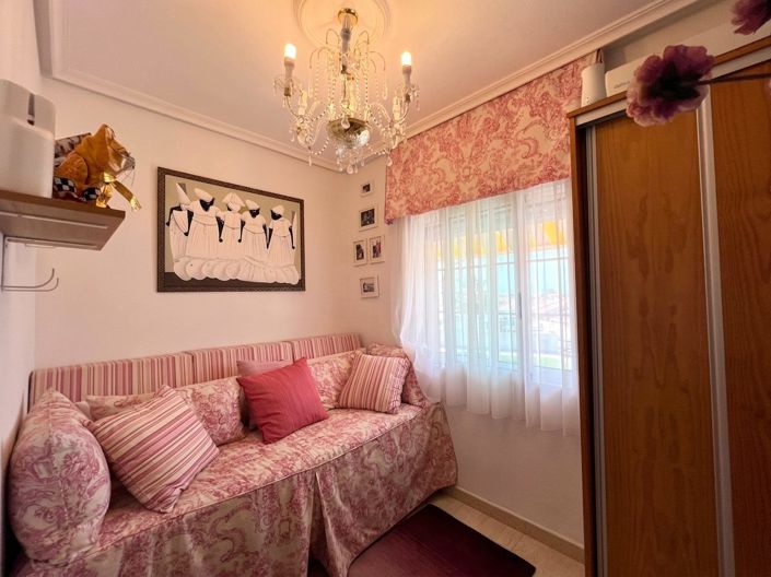 Image No.12-2 Bed Bungalow for sale