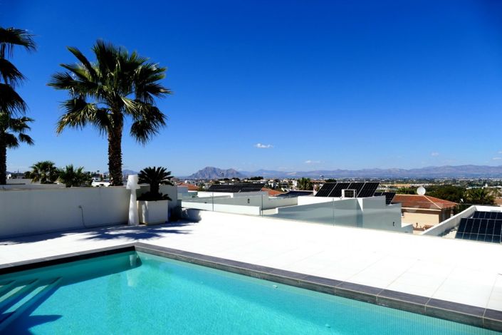 Image No.2-4 Bed Villa for sale