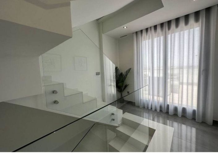 Image No.6-3 Bed Villa for sale