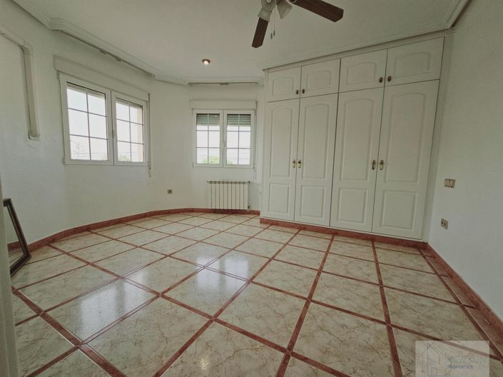 Image No.37-5 Bed Villa for sale