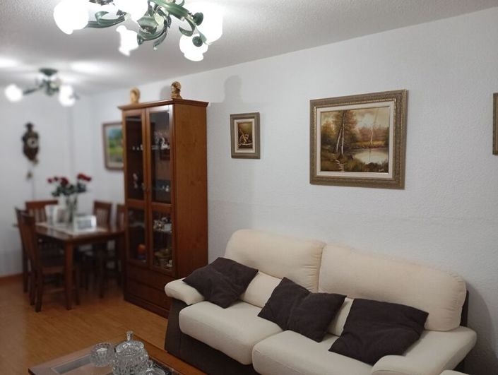 Image No.29-4 Bed Townhouse for sale