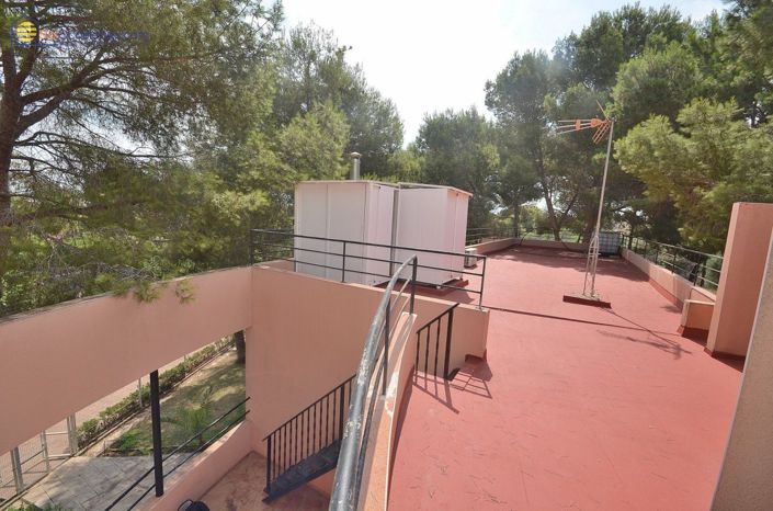 Image No.12-6 Bed Villa for sale