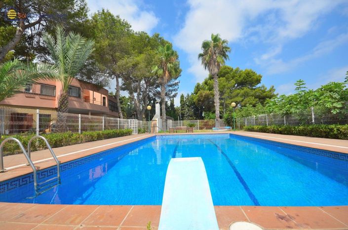 Image No.26-6 Bed Villa for sale