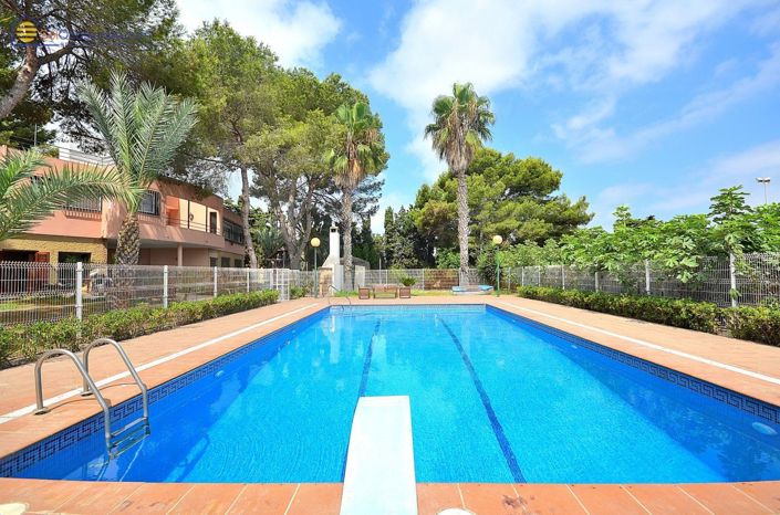 Image No.27-6 Bed Villa for sale