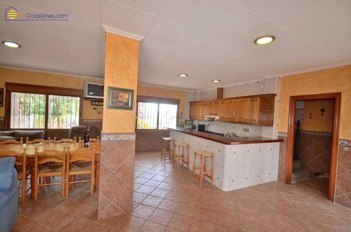 Image No.41-6 Bed Villa for sale
