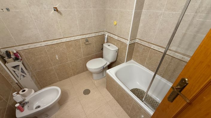 Image No.17-2 Bed Apartment for sale