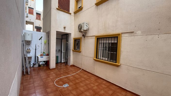 Image No.24-2 Bed Apartment for sale
