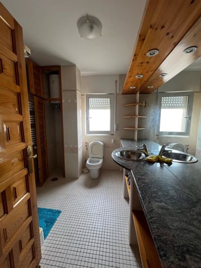 Image No.10-4 Bed Villa for sale
