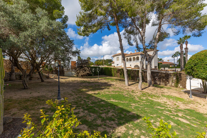 Image No.14-5 Bed Villa for sale