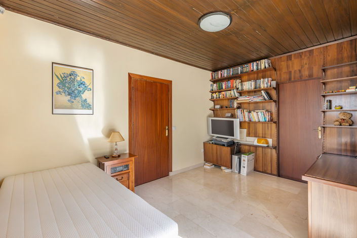 Image No.30-5 Bed Villa for sale