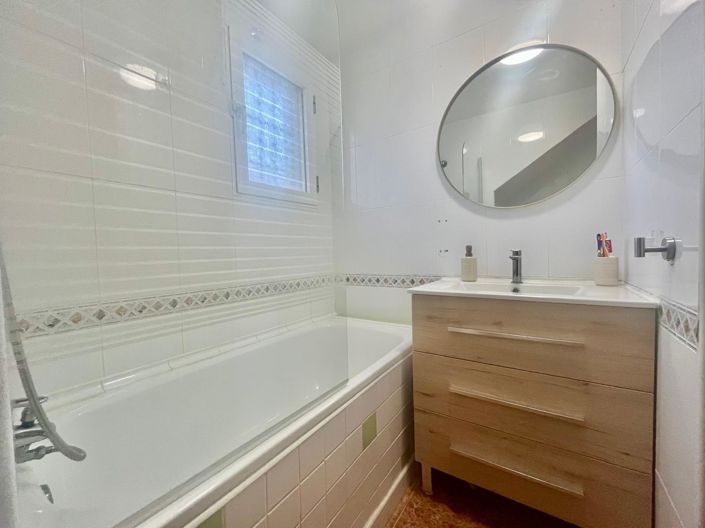 Image No.25-3 Bed Bungalow for sale
